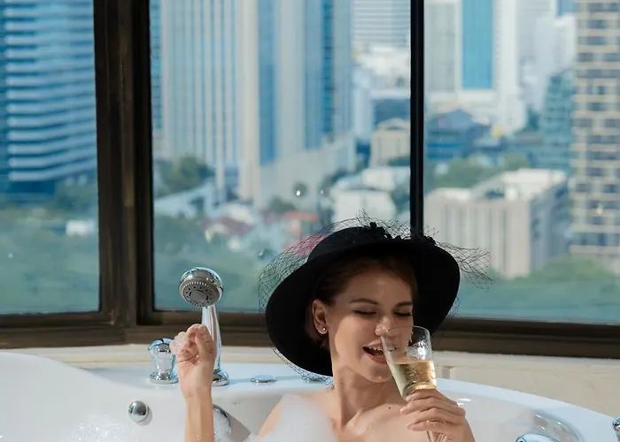 Muse Bangkok, Autograph Collection Hotel 5*